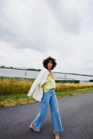 top yellow sequins – Image 3