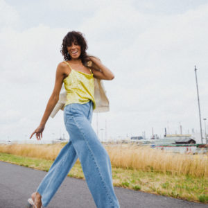 top yellow sequins – Image 2