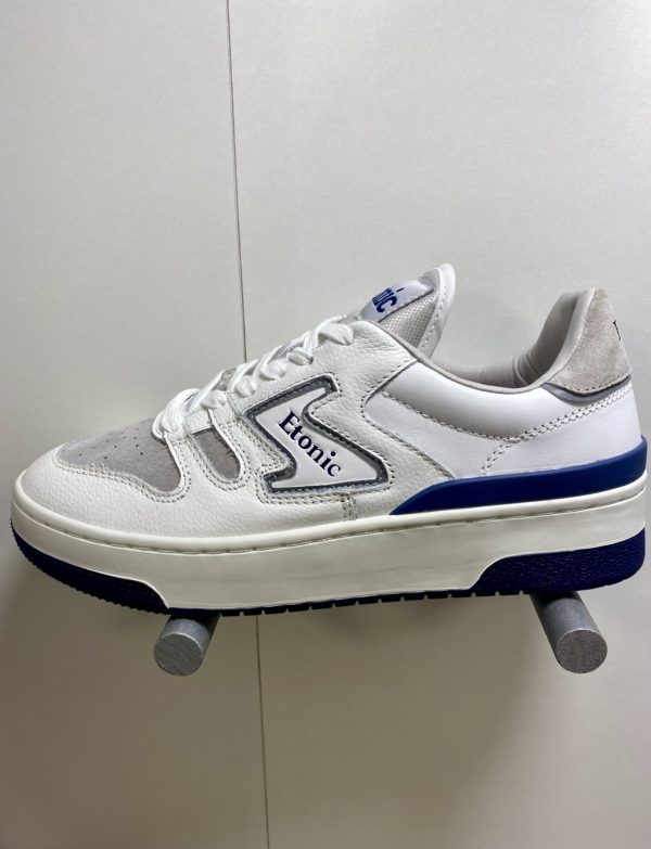 Etonic B481 sneakers in white leather with navy blue details