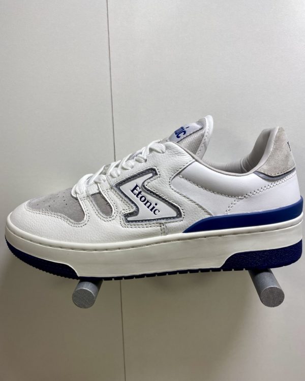 Etonic B481 sneakers in white leather with navy blue details