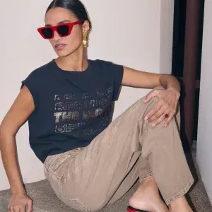 tee-shirt because the night