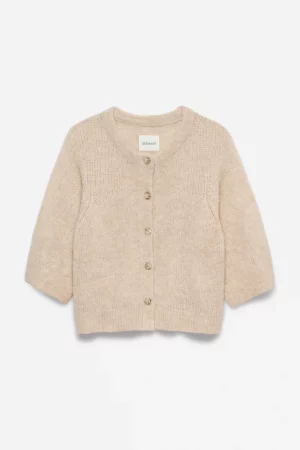 pull caroline oatmeal