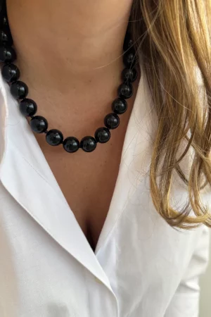 collier bolas noir