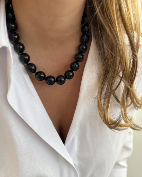 collier bolas noir
