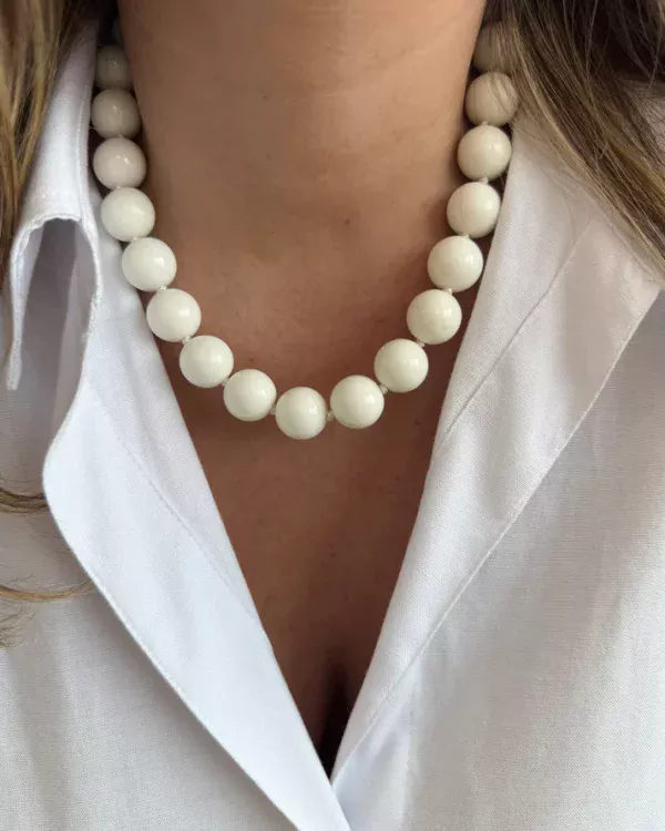 collier bolas écru